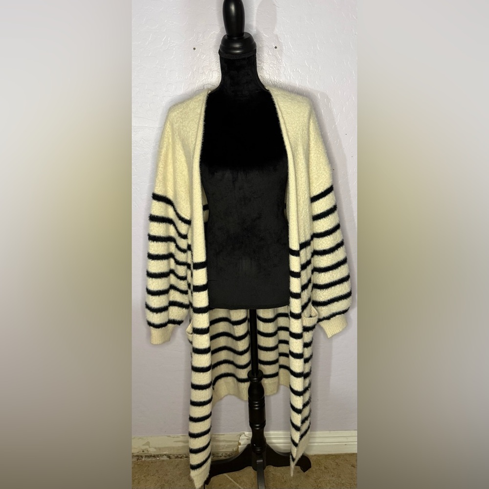 Fashion Nova Black and White Striped Cardigan